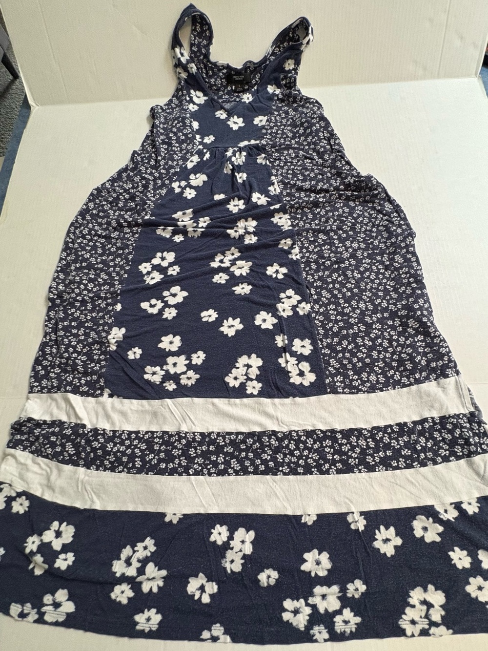 Vera Wang Navy and White Floral Maxi Dress Small